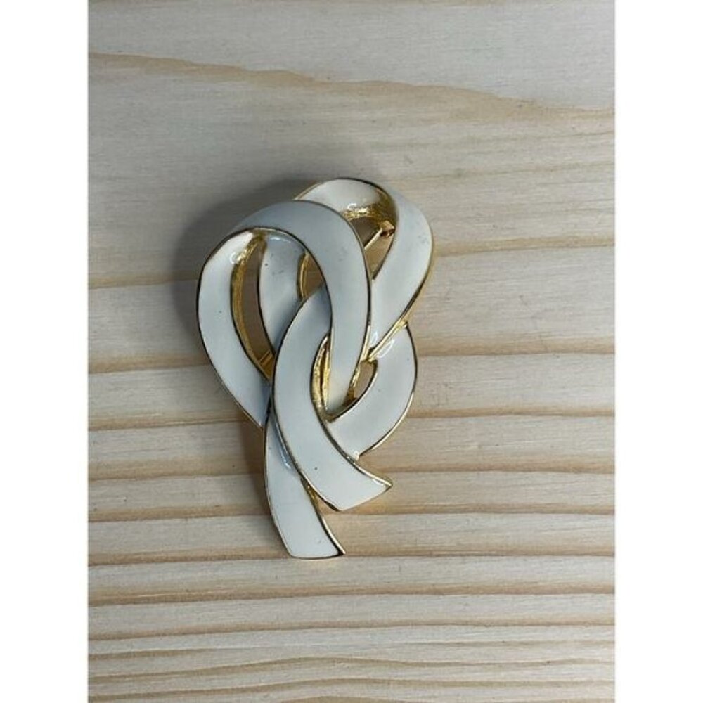 Vintage Monet Gold-Tone & White Enamel Knot Brooch Pin